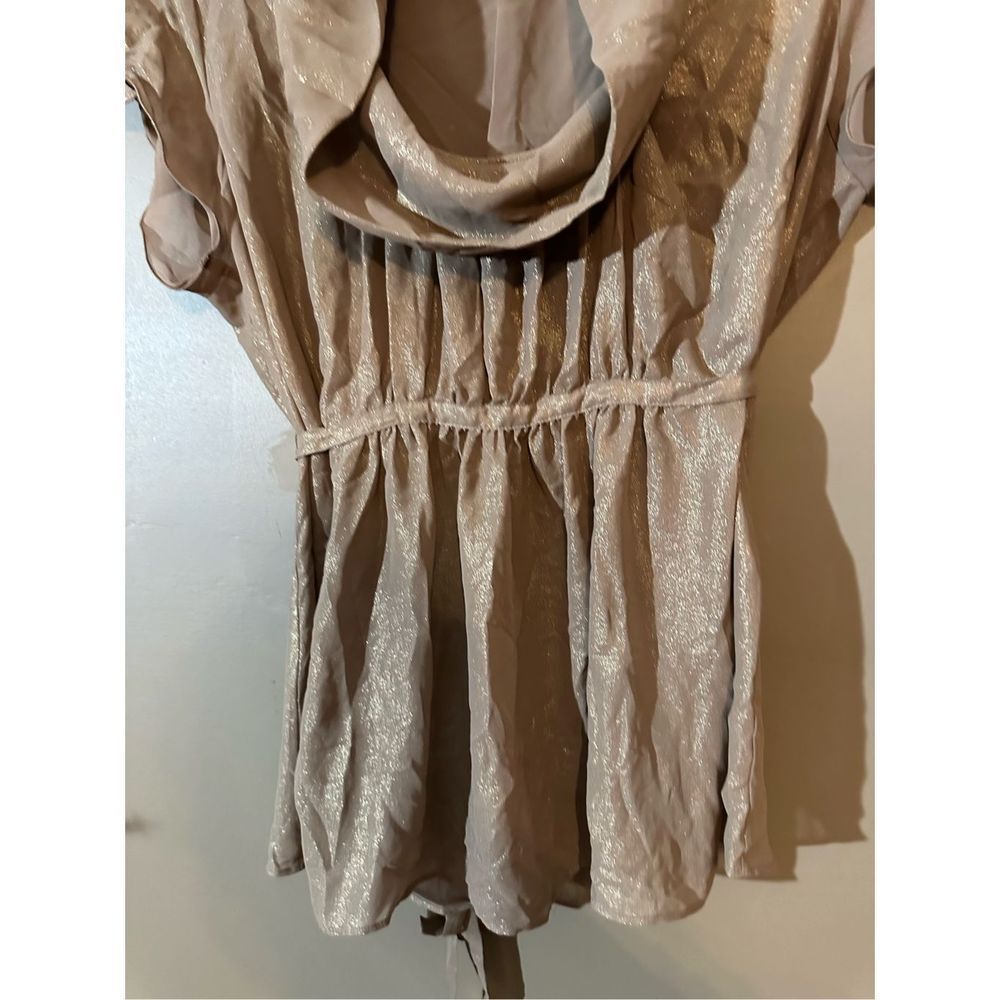Tahari Women's Double Lining Gathered Waist Shiny Blouse Size Large - Picture 10 of 14
